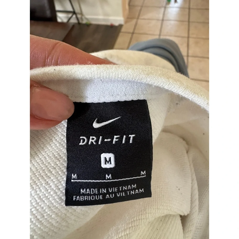 Nike Dri-FIT Cropped Crewneck Sweatshirt Medium Cream Graphic Sleeve EUC